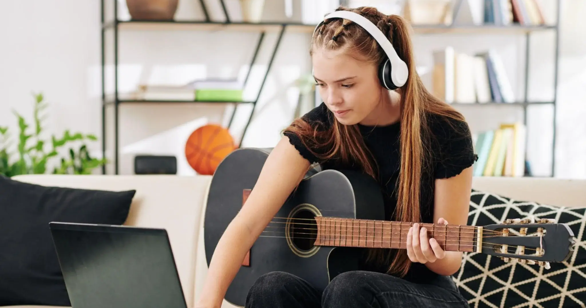 Kids Learning Music Online at Home